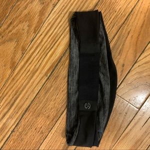 Lululemon women’s black and grey headband